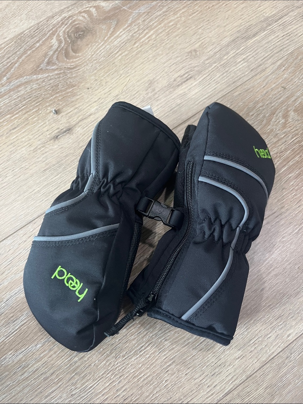 Head Black Mittens very warm, waterproof infant xxs 0 to 12 months